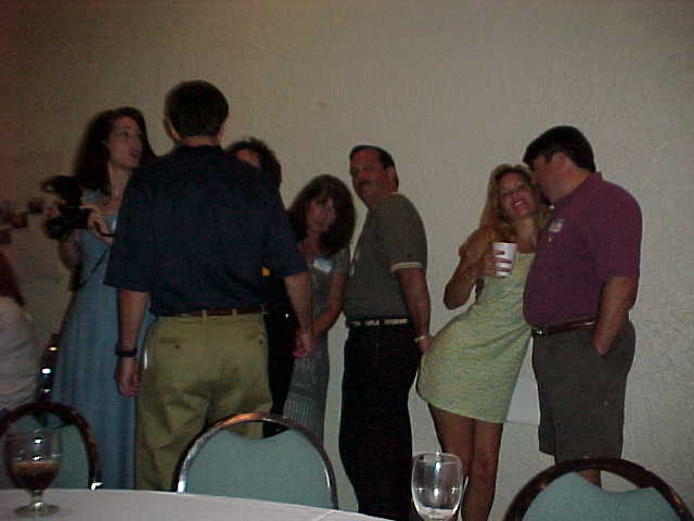 fri-001S.jpg (23811 bytes)