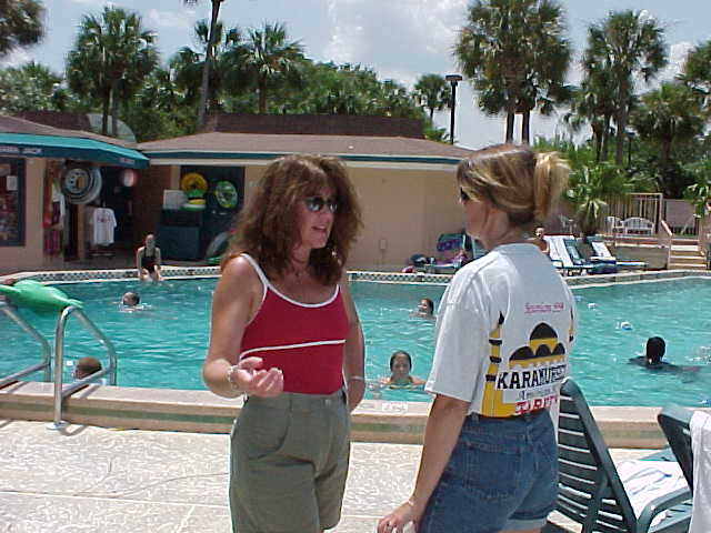 fri-027S.jpg (49637 bytes)