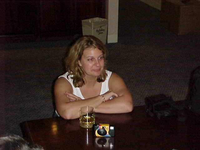 thu-004S.jpg (22020 bytes)