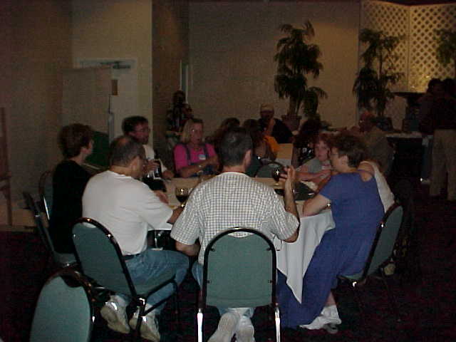thu-019S.jpg (29539 bytes)
